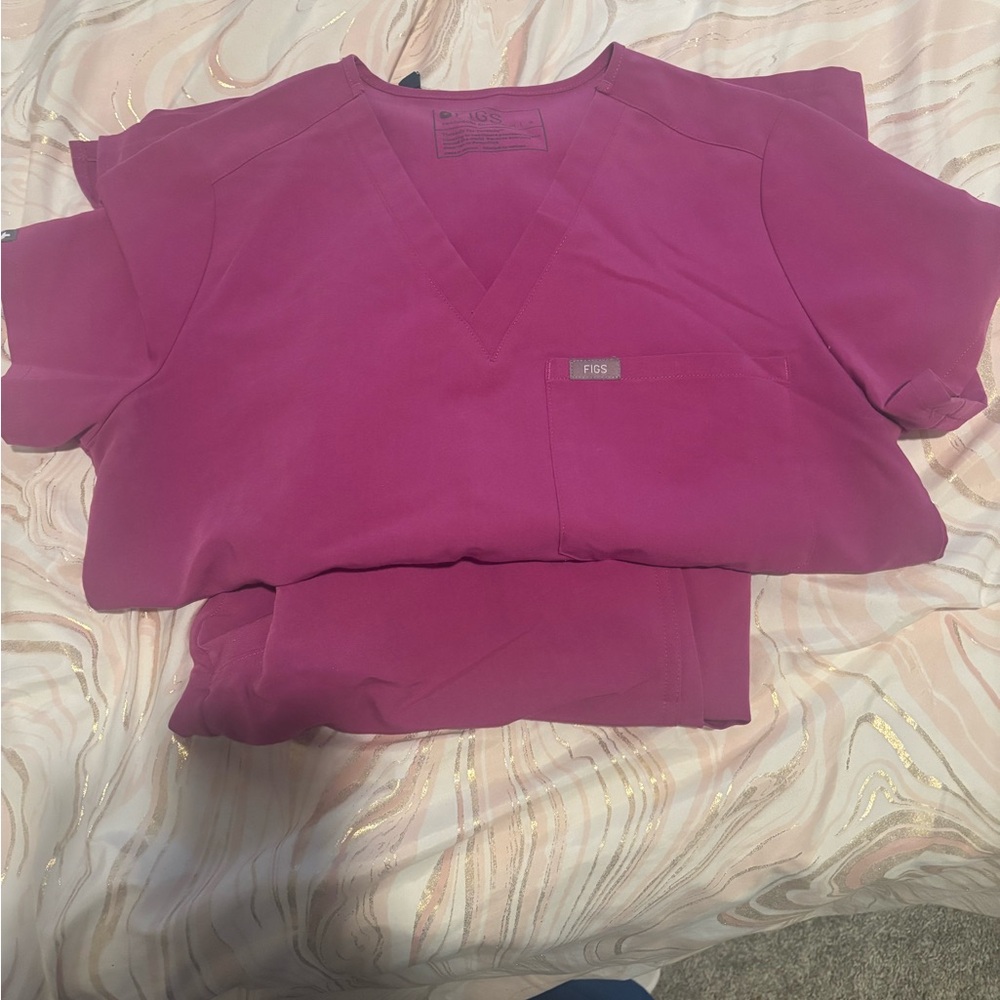 Figs light purple scrub set